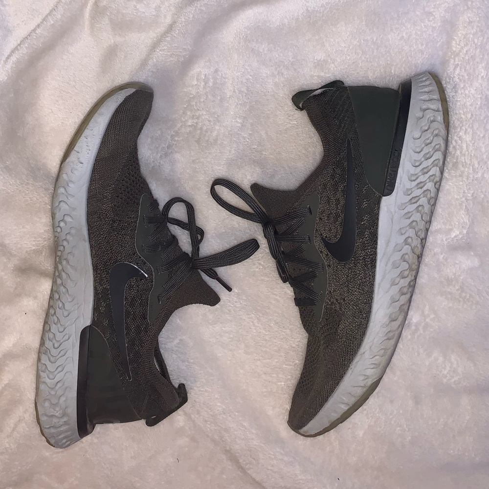 Nike Epic React “Olive”